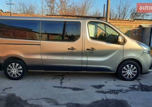 Сірий Рено Трафік, об'ємом двигуна 1.6 л та пробігом 237 тис. км за 19300 $, фото 1 на Automoto.ua