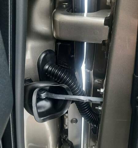 Сірий Рено Трафік, об'ємом двигуна 1.6 л та пробігом 237 тис. км за 19300 $, фото 32 на Automoto.ua