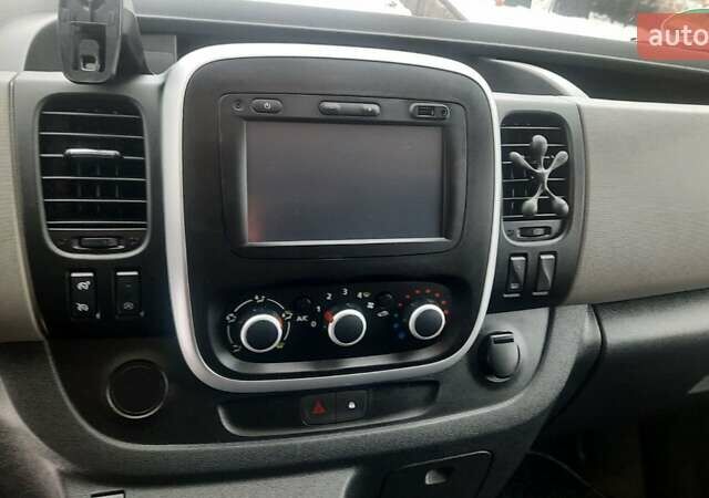 Сірий Рено Трафік, об'ємом двигуна 1.6 л та пробігом 237 тис. км за 19300 $, фото 19 на Automoto.ua