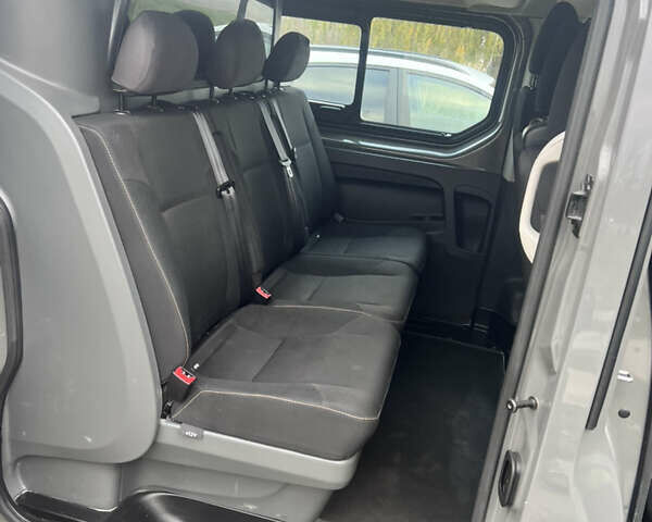 Серый Рено Трафик, объемом двигателя 1.6 л и пробегом 204 тыс. км за 16900 $, фото 5 на Automoto.ua