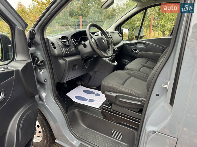 Серый Рено Трафик, объемом двигателя 2 л и пробегом 209 тыс. км за 21800 $, фото 41 на Automoto.ua