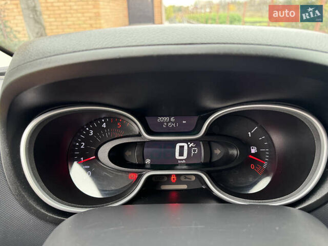 Серый Рено Трафик, объемом двигателя 2 л и пробегом 209 тыс. км за 21800 $, фото 42 на Automoto.ua