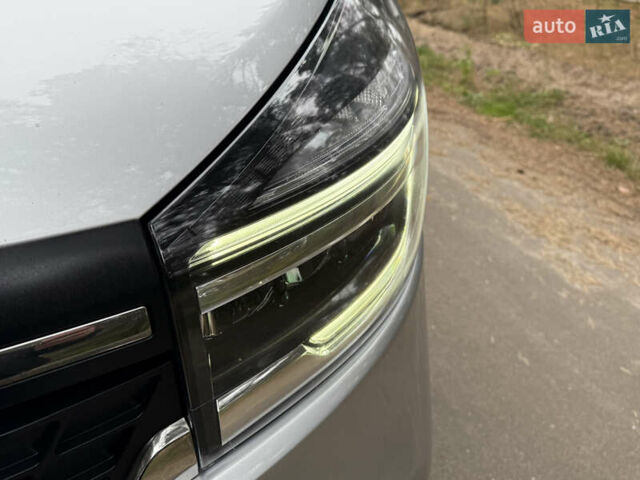 Сірий Рено Трафік, об'ємом двигуна 2 л та пробігом 135 тис. км за 34800 $, фото 24 на Automoto.ua