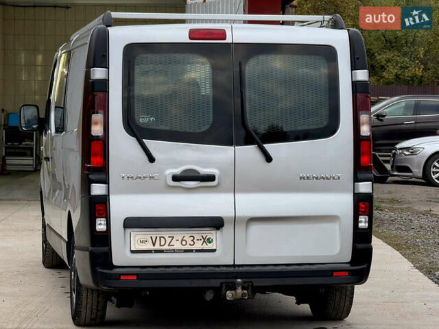 Серый Рено Трафик, объемом двигателя 2 л и пробегом 202 тыс. км за 23999 $, фото 7 на Automoto.ua