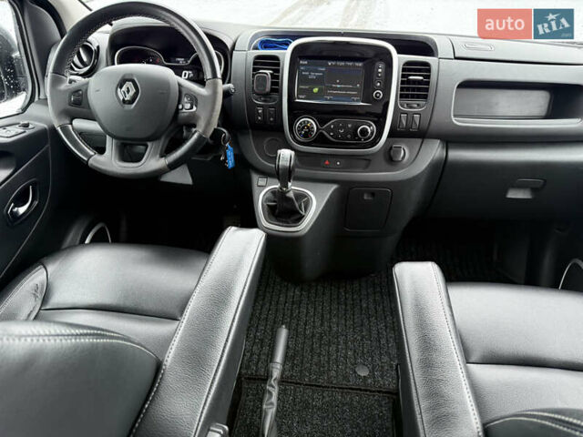 Сірий Рено Трафік, об'ємом двигуна 2 л та пробігом 199 тис. км за 29900 $, фото 31 на Automoto.ua