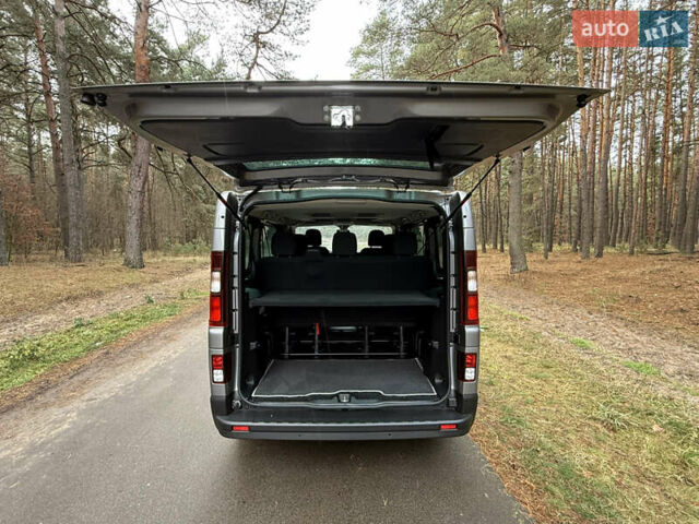 Серый Рено Трафик, объемом двигателя 2 л и пробегом 52 тыс. км за 28800 $, фото 45 на Automoto.ua