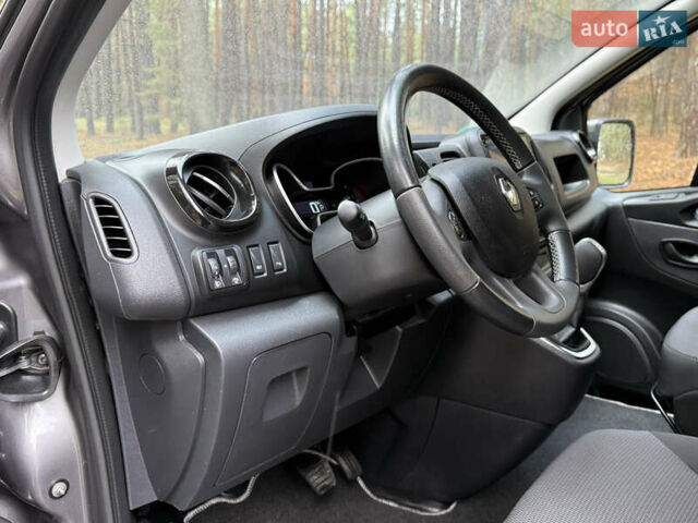 Серый Рено Трафик, объемом двигателя 2 л и пробегом 52 тыс. км за 28800 $, фото 29 на Automoto.ua