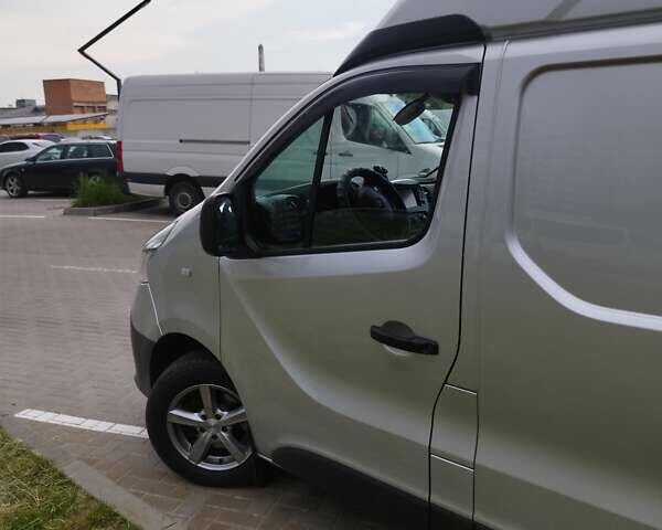 Серый Рено Трафик, объемом двигателя 2 л и пробегом 212 тыс. км за 16300 $, фото 30 на Automoto.ua