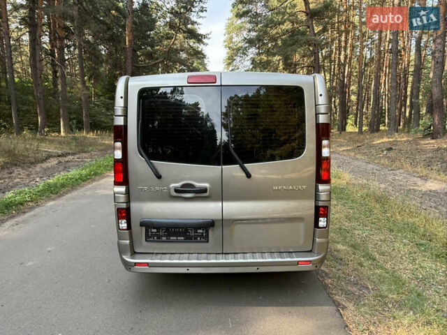 Сірий Рено Трафік, об'ємом двигуна 2 л та пробігом 190 тис. км за 24800 $, фото 11 на Automoto.ua