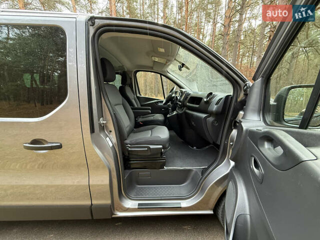 Серый Рено Трафик, объемом двигателя 2 л и пробегом 52 тыс. км за 28800 $, фото 38 на Automoto.ua