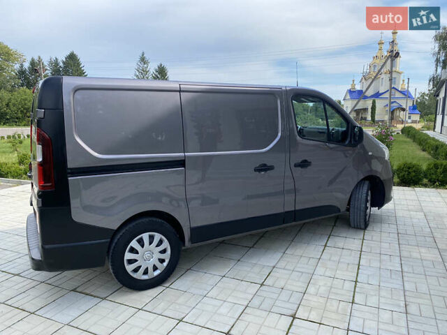 Серый Рено Трафик, объемом двигателя 2 л и пробегом 245 тыс. км за 17500 $, фото 15 на Automoto.ua