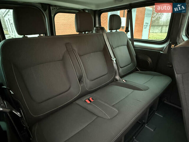 Серый Рено Трафик, объемом двигателя 2 л и пробегом 275 тыс. км за 24800 $, фото 40 на Automoto.ua