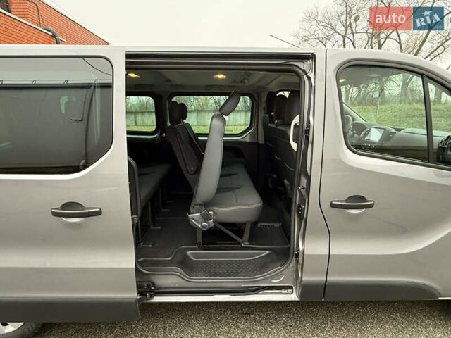 Серый Рено Трафик, объемом двигателя 2 л и пробегом 275 тыс. км за 24800 $, фото 41 на Automoto.ua