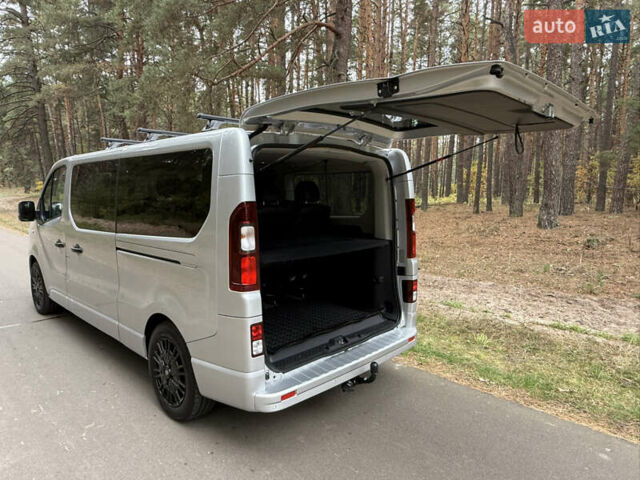 Сірий Рено Трафік, об'ємом двигуна 2 л та пробігом 135 тис. км за 34800 $, фото 100 на Automoto.ua