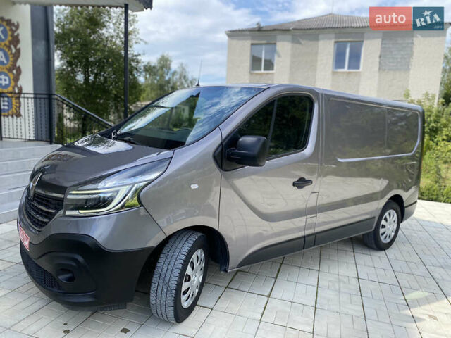 Серый Рено Трафик, объемом двигателя 2 л и пробегом 245 тыс. км за 17500 $, фото 6 на Automoto.ua