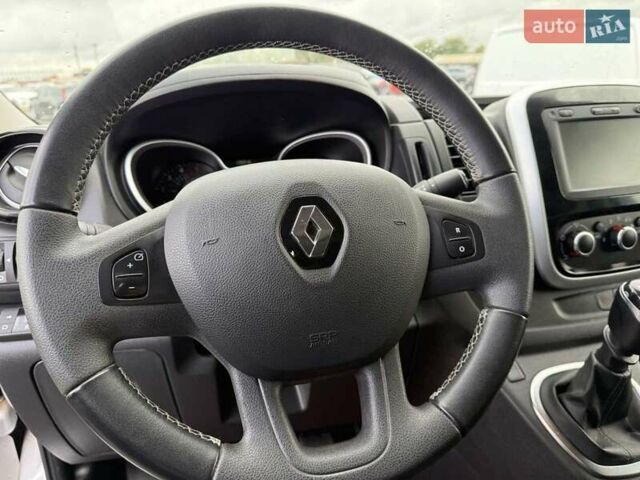 Серый Рено Трафик, объемом двигателя 2 л и пробегом 138 тыс. км за 22900 $, фото 24 на Automoto.ua