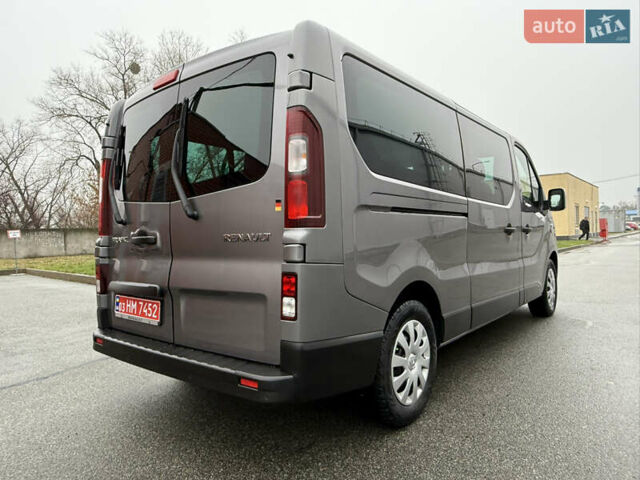 Серый Рено Трафик, объемом двигателя 2 л и пробегом 275 тыс. км за 24800 $, фото 14 на Automoto.ua
