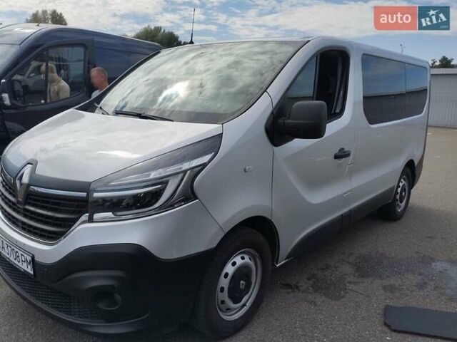 Серый Рено Трафик, объемом двигателя 2 л и пробегом 138 тыс. км за 22900 $, фото 4 на Automoto.ua