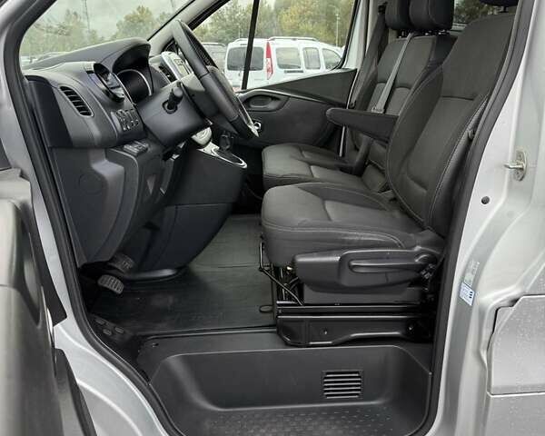 Серый Рено Трафик, объемом двигателя 2 л и пробегом 138 тыс. км за 22900 $, фото 15 на Automoto.ua