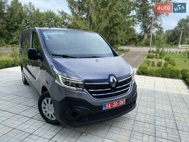 Серый Рено Трафик, объемом двигателя 2 л и пробегом 245 тыс. км за 17500 $, фото 19 на Automoto.ua