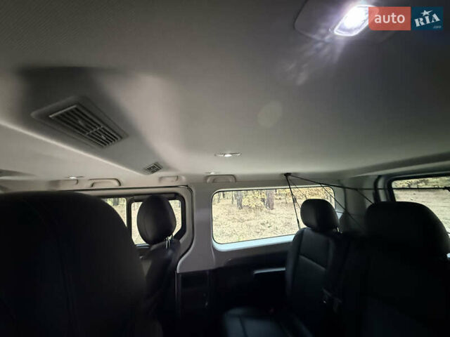 Сірий Рено Трафік, об'ємом двигуна 2 л та пробігом 135 тис. км за 34800 $, фото 63 на Automoto.ua