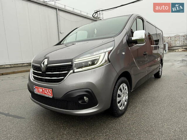 Серый Рено Трафик, объемом двигателя 2 л и пробегом 275 тыс. км за 24800 $, фото 6 на Automoto.ua