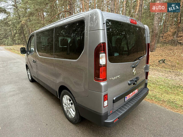 Серый Рено Трафик, объемом двигателя 2 л и пробегом 52 тыс. км за 28800 $, фото 9 на Automoto.ua