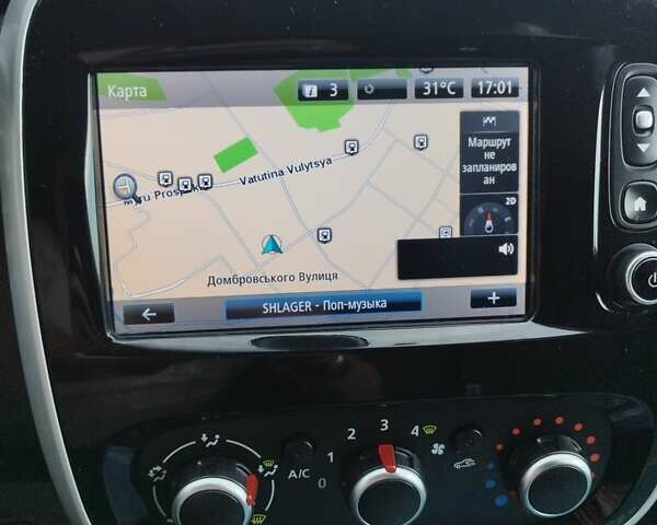 Серый Рено Трафик, объемом двигателя 2 л и пробегом 212 тыс. км за 16300 $, фото 2 на Automoto.ua