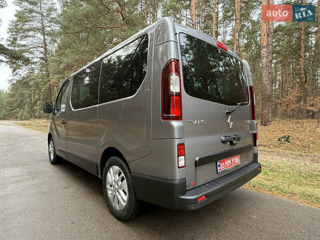 Серый Рено Трафик, объемом двигателя 2 л и пробегом 52 тыс. км за 28800 $, фото 10 на Automoto.ua