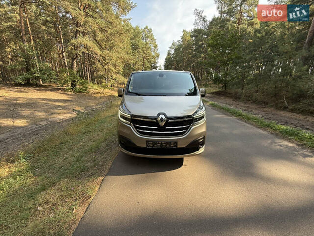 Сірий Рено Трафік, об'ємом двигуна 2 л та пробігом 190 тис. км за 24800 $, фото 56 на Automoto.ua