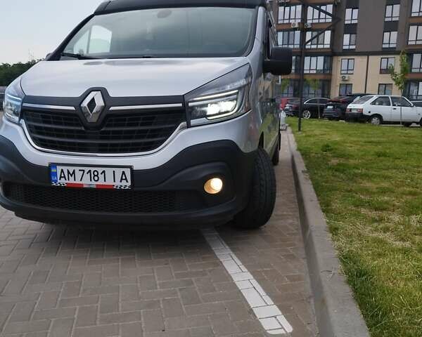 Серый Рено Трафик, объемом двигателя 2 л и пробегом 212 тыс. км за 16300 $, фото 46 на Automoto.ua
