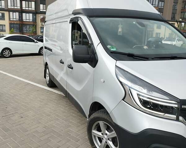 Серый Рено Трафик, объемом двигателя 2 л и пробегом 212 тыс. км за 16300 $, фото 16 на Automoto.ua