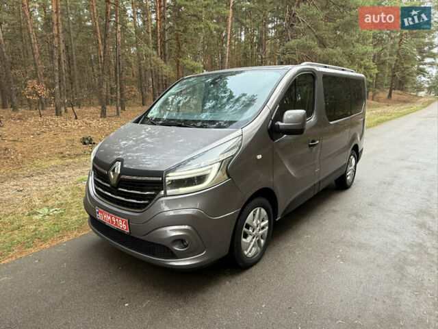 Серый Рено Трафик, объемом двигателя 2 л и пробегом 52 тыс. км за 28800 $, фото 5 на Automoto.ua