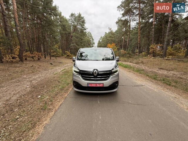 Сірий Рено Трафік, об'ємом двигуна 2 л та пробігом 135 тис. км за 34800 $, фото 117 на Automoto.ua