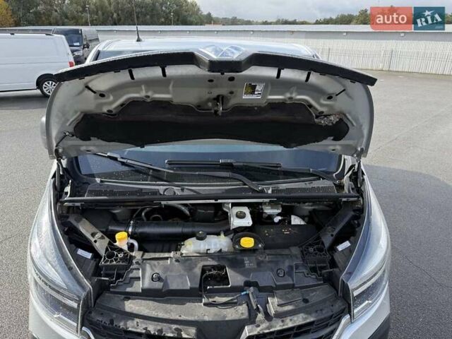 Серый Рено Трафик, объемом двигателя 2 л и пробегом 138 тыс. км за 22900 $, фото 23 на Automoto.ua