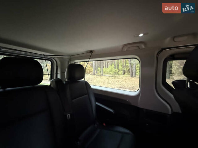 Сірий Рено Трафік, об'ємом двигуна 2 л та пробігом 135 тис. км за 34800 $, фото 91 на Automoto.ua