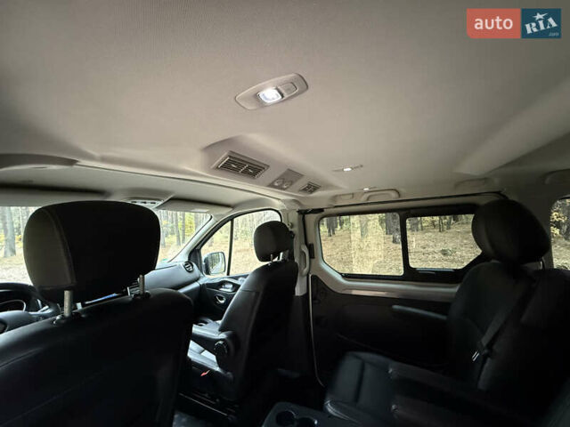 Сірий Рено Трафік, об'ємом двигуна 2 л та пробігом 135 тис. км за 34800 $, фото 62 на Automoto.ua