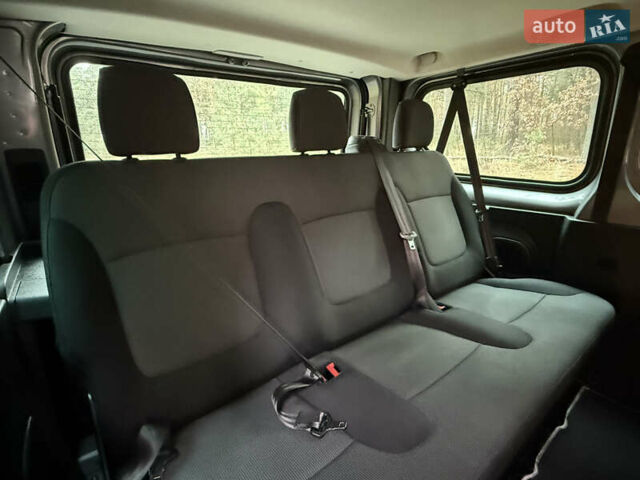 Серый Рено Трафик, объемом двигателя 2 л и пробегом 52 тыс. км за 28800 $, фото 43 на Automoto.ua