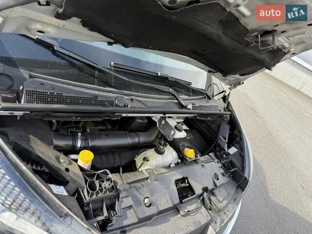 Серый Рено Трафик, объемом двигателя 2 л и пробегом 138 тыс. км за 22900 $, фото 19 на Automoto.ua