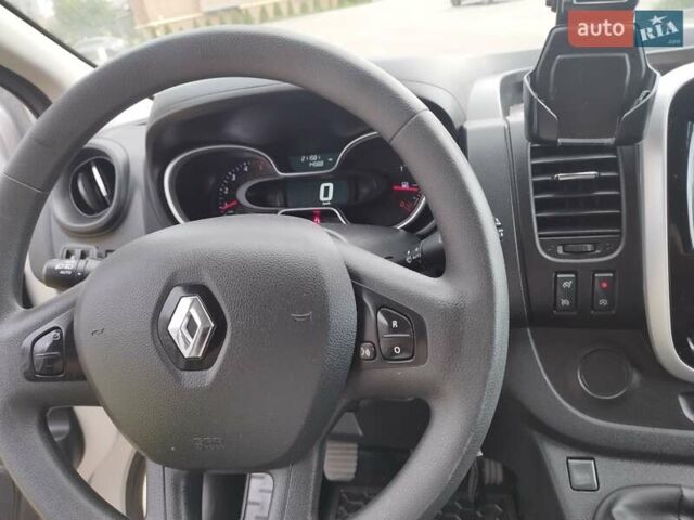 Серый Рено Трафик, объемом двигателя 2 л и пробегом 212 тыс. км за 16300 $, фото 21 на Automoto.ua