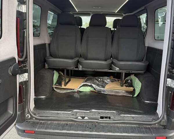 Серый Рено Трафик, объемом двигателя 2 л и пробегом 138 тыс. км за 22900 $, фото 12 на Automoto.ua