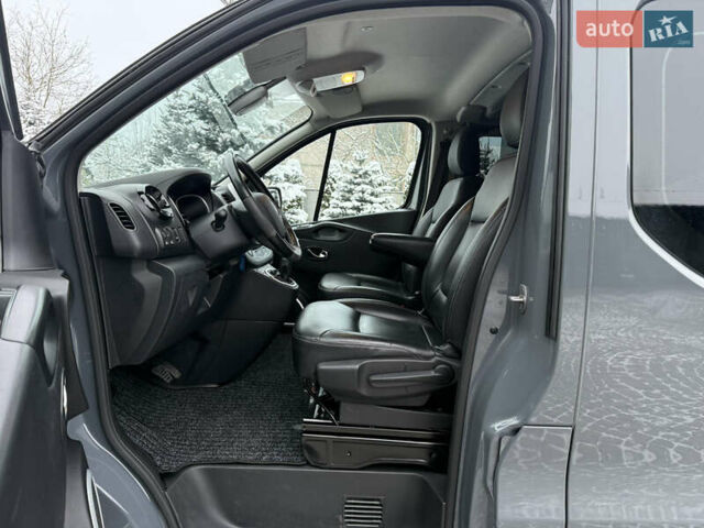 Сірий Рено Трафік, об'ємом двигуна 2 л та пробігом 199 тис. км за 29900 $, фото 126 на Automoto.ua