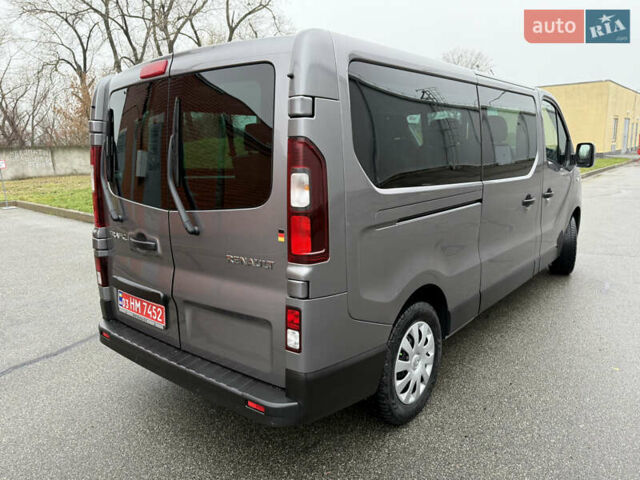 Серый Рено Трафик, объемом двигателя 2 л и пробегом 275 тыс. км за 24800 $, фото 24 на Automoto.ua
