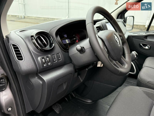 Серый Рено Трафик, объемом двигателя 2 л и пробегом 275 тыс. км за 24800 $, фото 28 на Automoto.ua