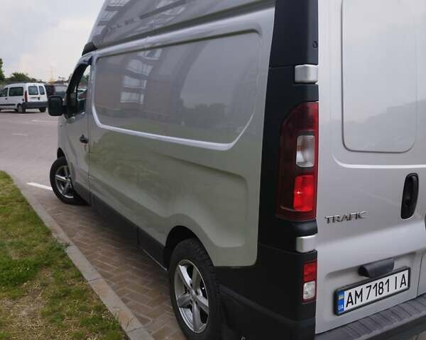 Серый Рено Трафик, объемом двигателя 2 л и пробегом 212 тыс. км за 16300 $, фото 24 на Automoto.ua