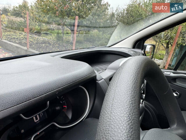 Серый Рено Трафик, объемом двигателя 2 л и пробегом 209 тыс. км за 21800 $, фото 43 на Automoto.ua