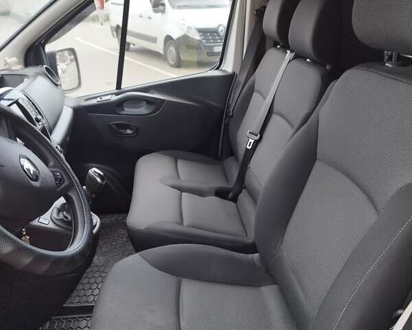 Серый Рено Трафик, объемом двигателя 2 л и пробегом 212 тыс. км за 16300 $, фото 27 на Automoto.ua