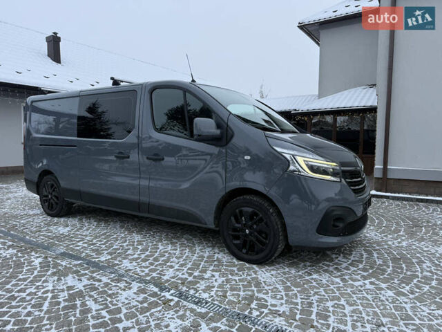 Сірий Рено Трафік, об'ємом двигуна 2 л та пробігом 199 тис. км за 29900 $, фото 101 на Automoto.ua