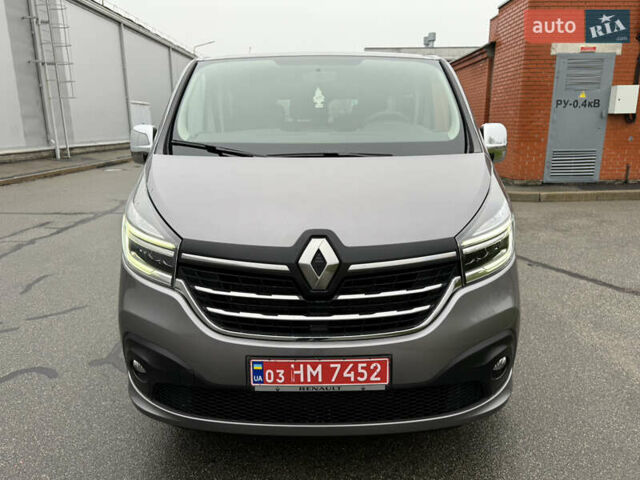 Серый Рено Трафик, объемом двигателя 2 л и пробегом 275 тыс. км за 24800 $, фото 21 на Automoto.ua