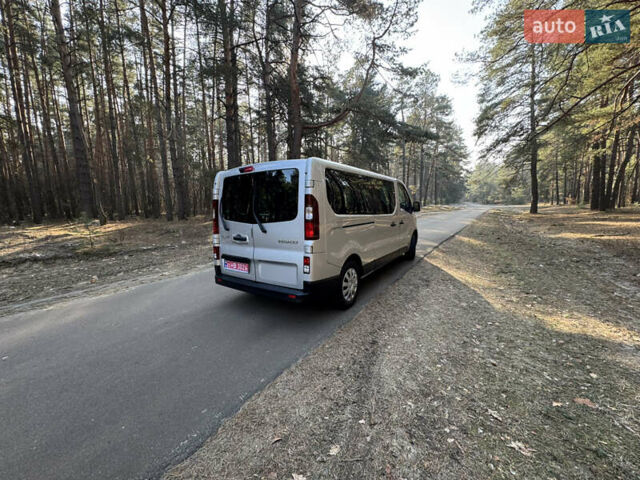 Серый Рено Трафик, объемом двигателя 2 л и пробегом 212 тыс. км за 24800 $, фото 52 на Automoto.ua